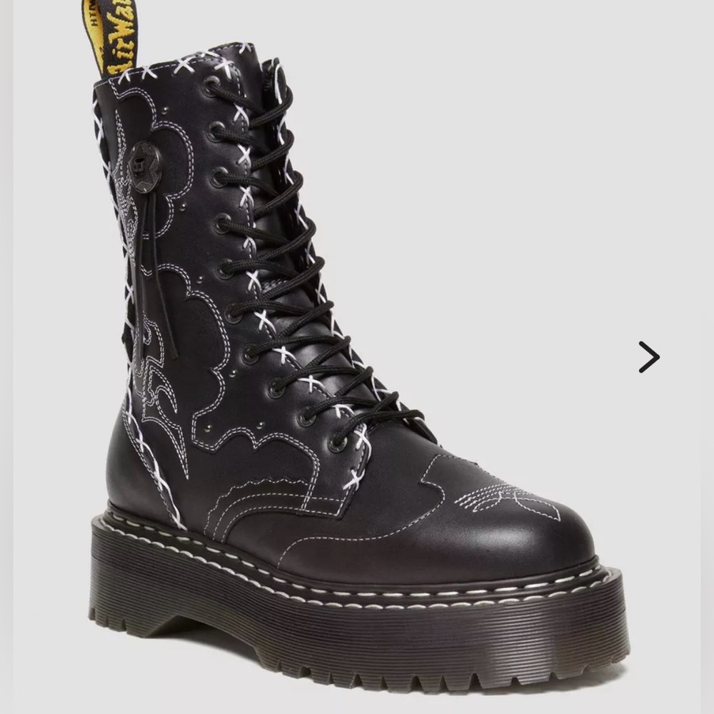 NWOT Doc Martens Jadon Hi Boot Gothic Americana Leather Platforms
